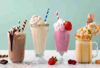How to make tasty milkshake from ice cream and fruit